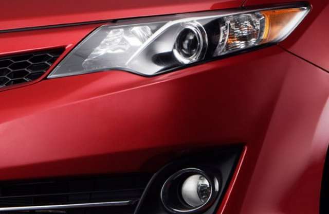 Csábos részletek az új amerikai Toyota Camry-ről