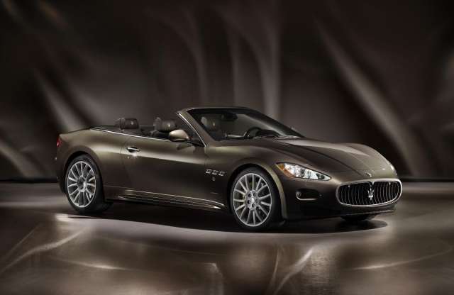 Arany az olasz kabrió fényezésében: Maserati GranCabrio Fendi