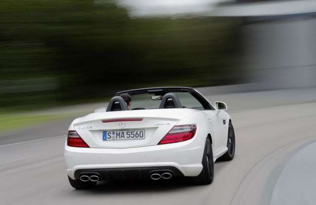 Kanyarba lassan be, kanyarból gyorsan ki: AMG-tréning ingyen 5. rész