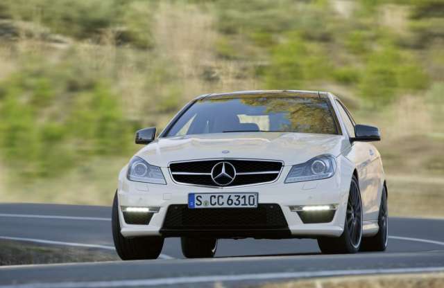 Szabadnapos oktatók: AMG-tréning ingyen 10. rész