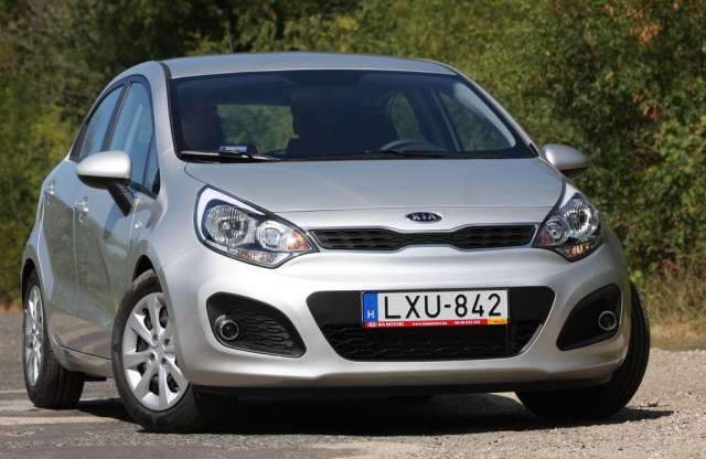 7 év garival, 3 milliótól. Vezettük az új Kia Riót