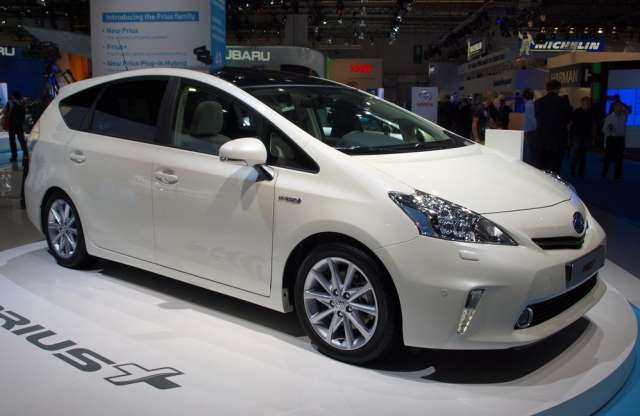 Frankfurt 2011: lítium-ionra vált a Toyota Prius+