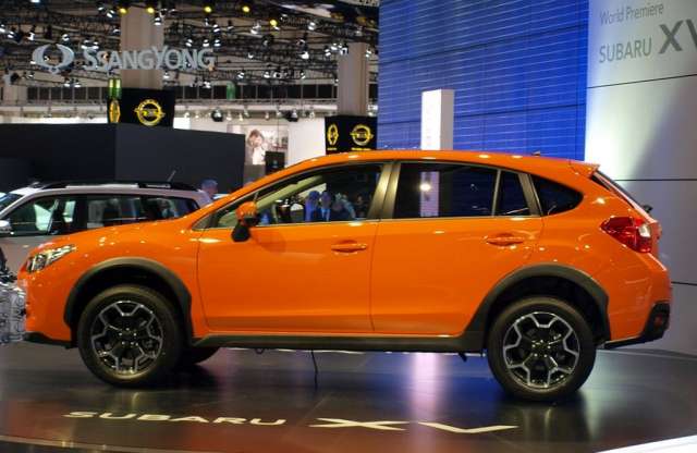 Frankfurt 2011: praktikusnak tűnik a Subaru XV