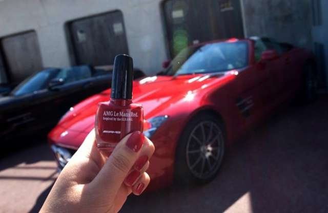 Autó helyett körömlakk a Mercedestől