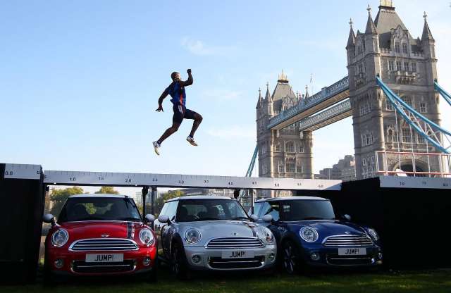 Miniket repült át az olimpikon