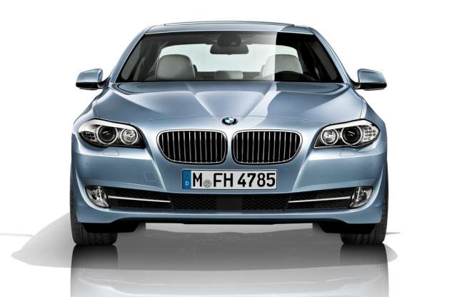 Keveset fogyaszt, de veszettül megy a BMW 5-ös hibridje