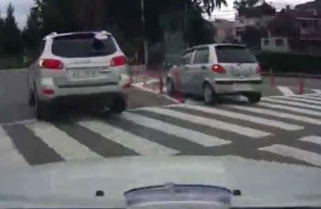 Pórul járt a nyomakodó Matiz-sofőr