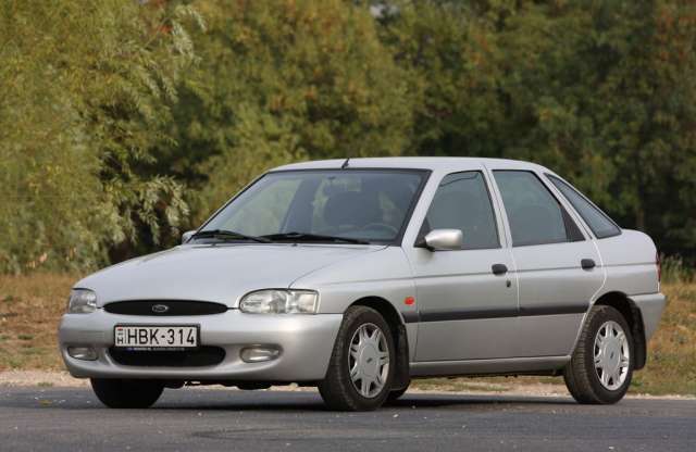 Drágának tűnik, valójában olcsó. Ford Escort használtteszt