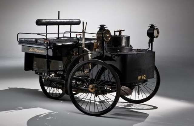 Csúcslicit: 1 milliárd forint a legvénebb autóért