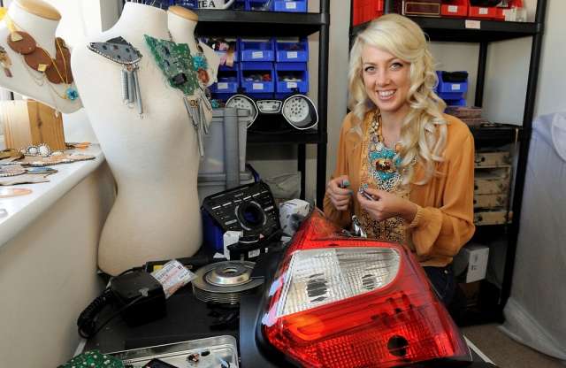 Viselje ékszerként a Ford Focust