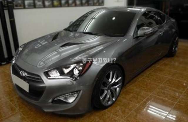 Plasztikázott Hyundai sportkocsi