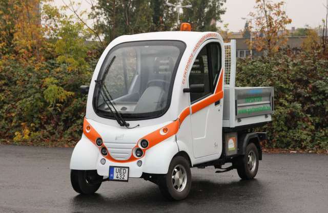 Négy kereke van, motor hajtja, mégsem kell bele benzin