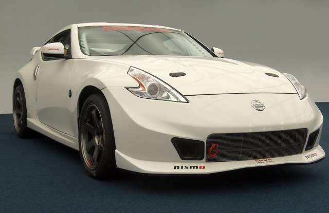 Gyári versenyautó a Nissan 370Z-ből