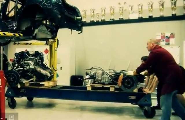 Hajtásláncot hajtogattak a Nissan Juke R-be