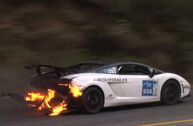 Lángolva szakította át a győzelmi szalagot a Gallardo