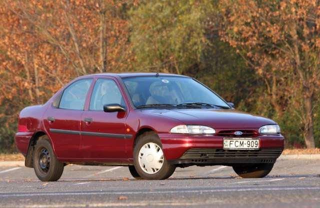 Tényleg van jó autó 300 ezer forintért! Mondeo használtteszt