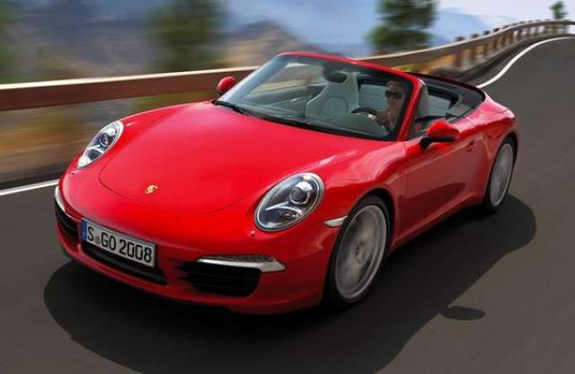Különleges tetővel jön a Porsche 911 kabrióváltozata