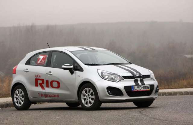 7 évig biztosan jó autó: Kia Rio teszt
