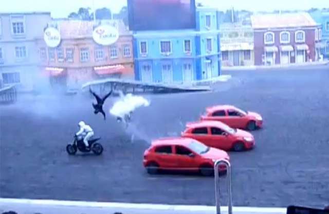 Óriásit repült a motoros