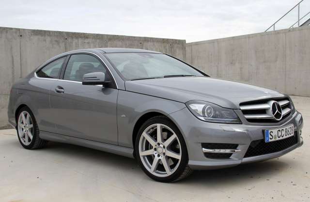 300 lóerővel jönnek a Mercedes 4Matic kupéi