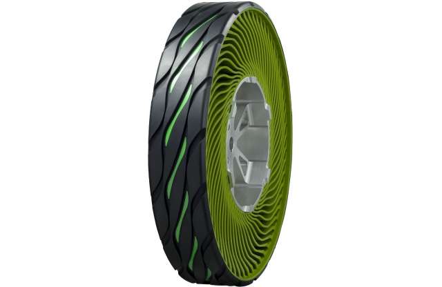 A szöges útzárt is bírja a Bridgestone új gumija