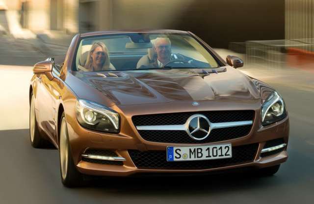 Élvezhető képeken az új Mercedes roadster