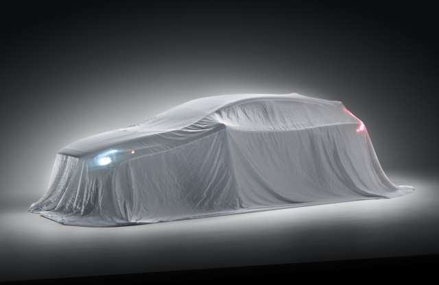 Szexi fehérneműben pózol az új Volvo V40