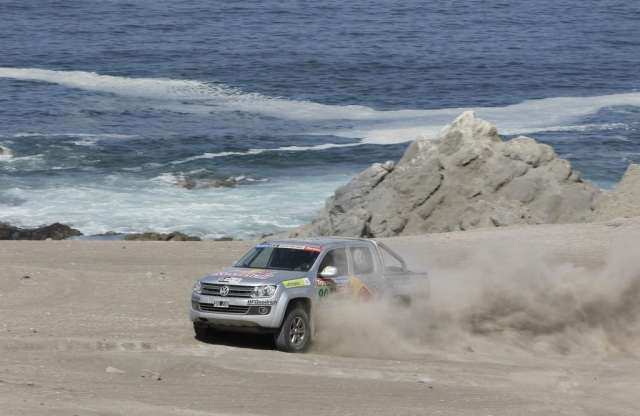 Dakar 2012: Visszavisznek egy skorpiót a sivatagba