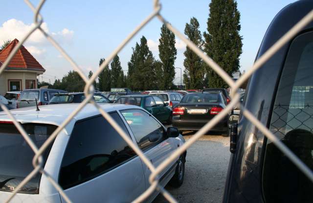 Idén még régi illetékkel vásárolhat autót, mégis legyen résen!