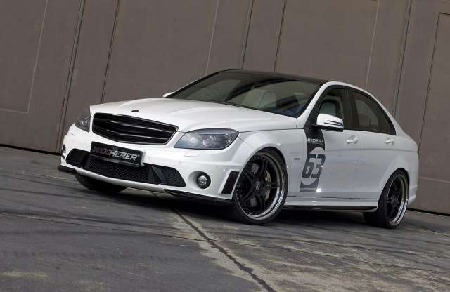 A lázadók fegyvere: C63 AMG White Edition