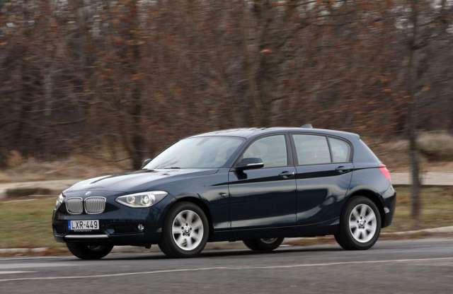 Gurítsunk egy BMW-t a fa alá! BMW 116d Urban teszt