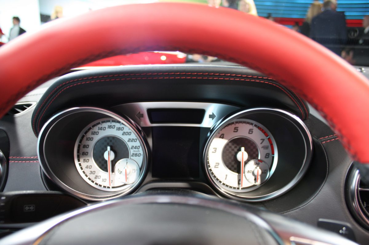 MERCEDES-BENZ SL-OSZTÁLY