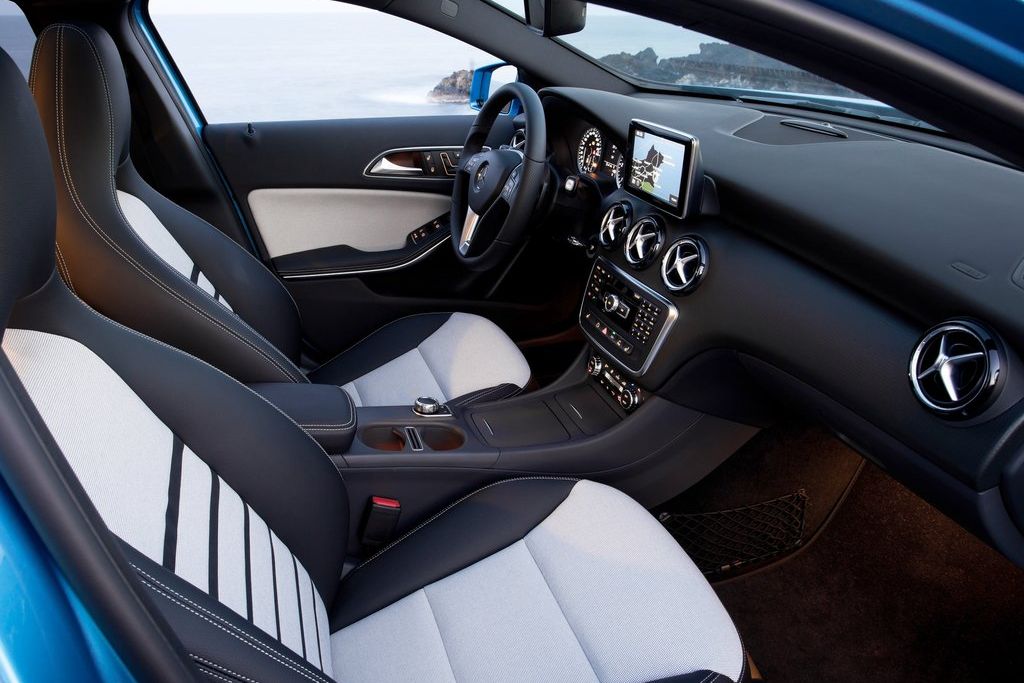 MERCEDES-BENZ A-OSZTÁLY