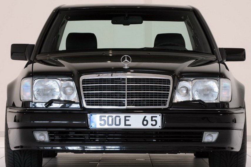 MERCEDES-BENZ E 500