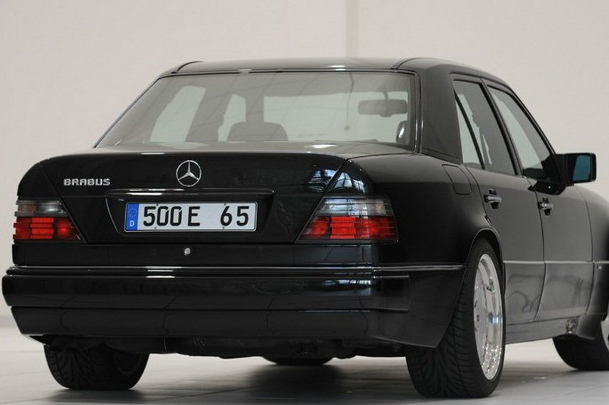 MERCEDES-BENZ E 500
