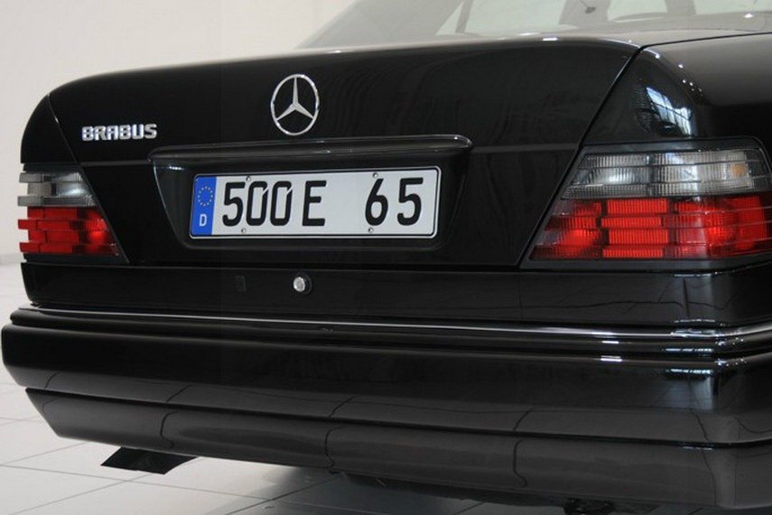 MERCEDES-BENZ E 500