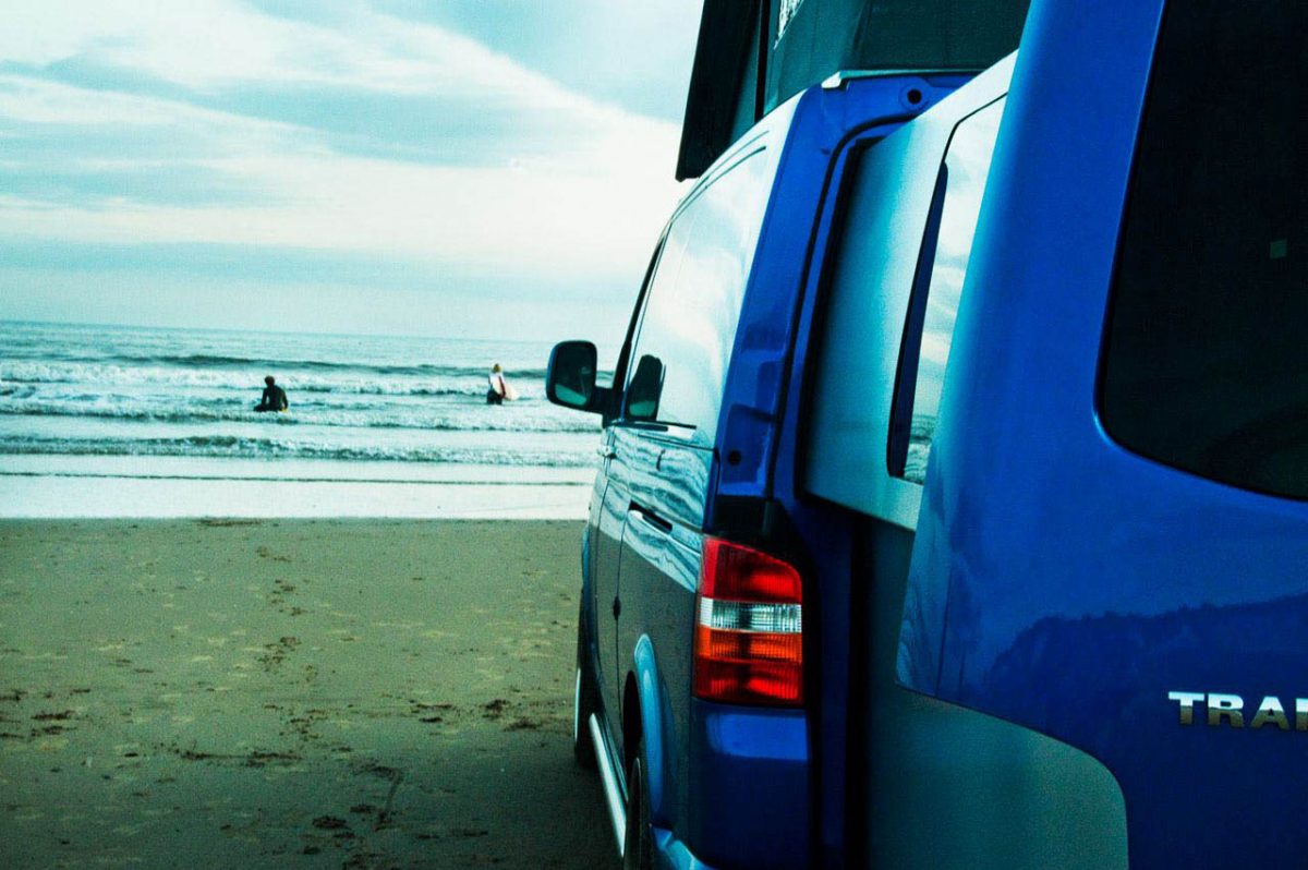 VOLKSWAGEN TRANSPORTER