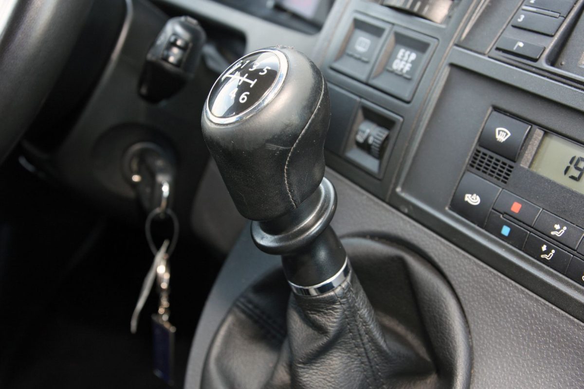 VOLKSWAGEN CARAVELLE