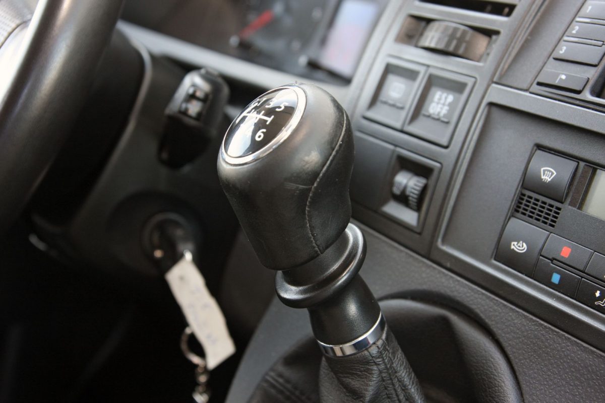 VOLKSWAGEN CARAVELLE