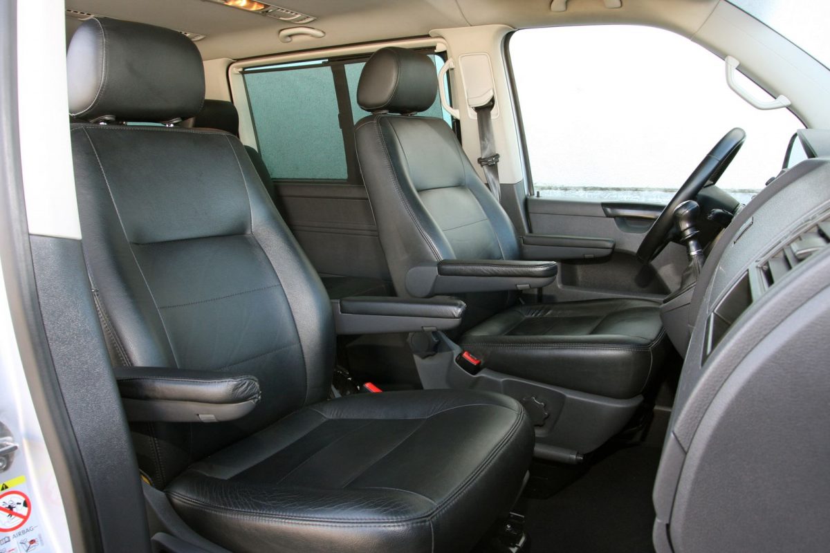 VOLKSWAGEN CARAVELLE