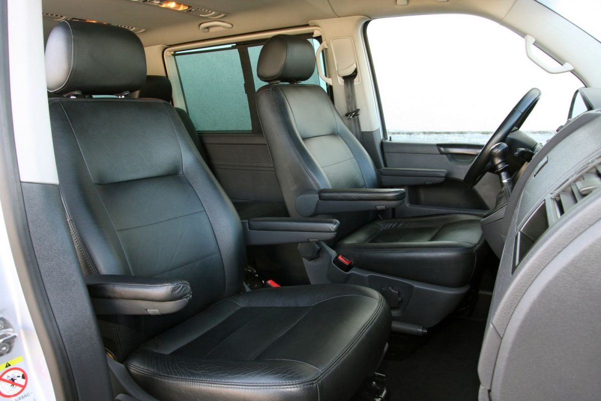 VOLKSWAGEN CARAVELLE