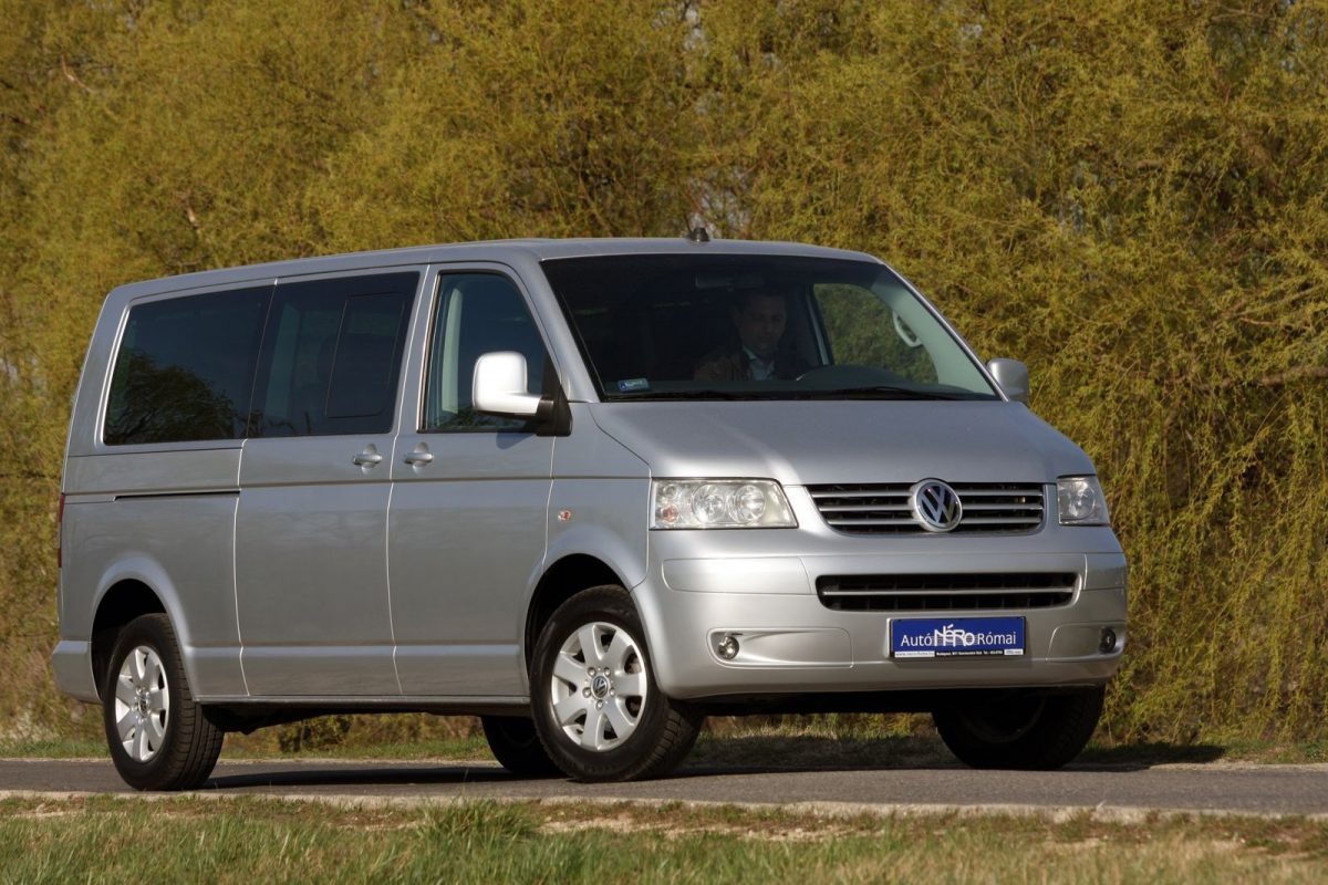 VOLKSWAGEN CARAVELLE