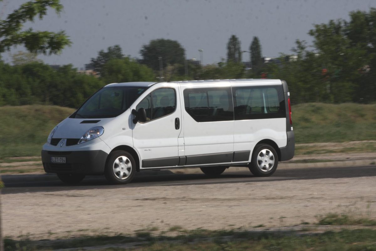 RENAULT TRAFIC