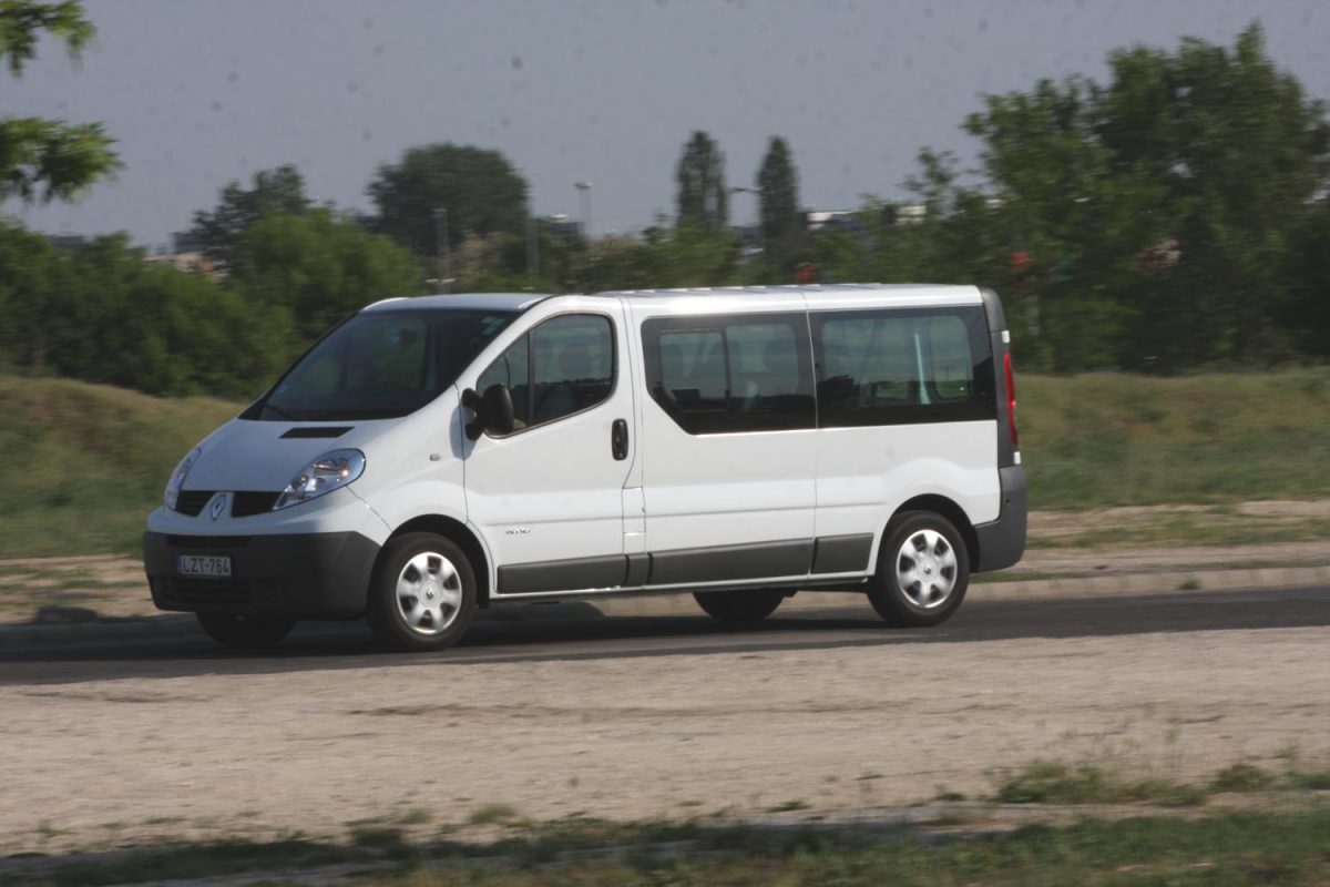 RENAULT TRAFIC