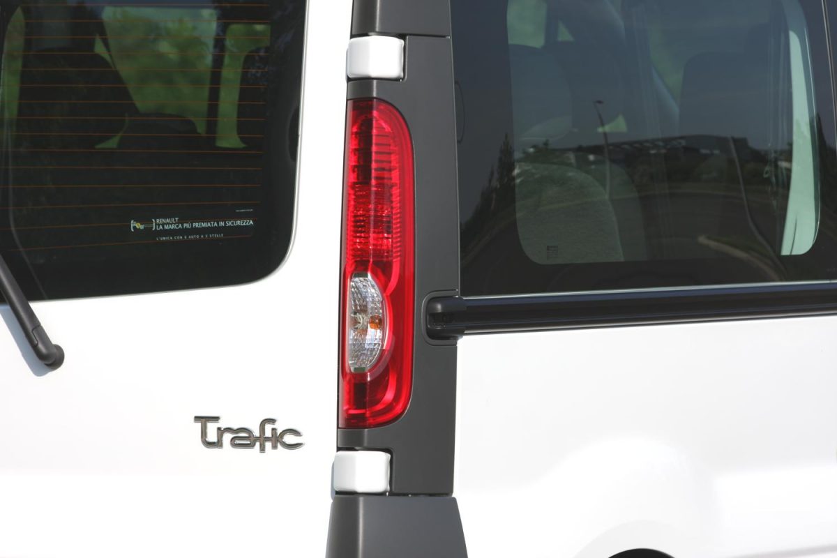 RENAULT TRAFIC