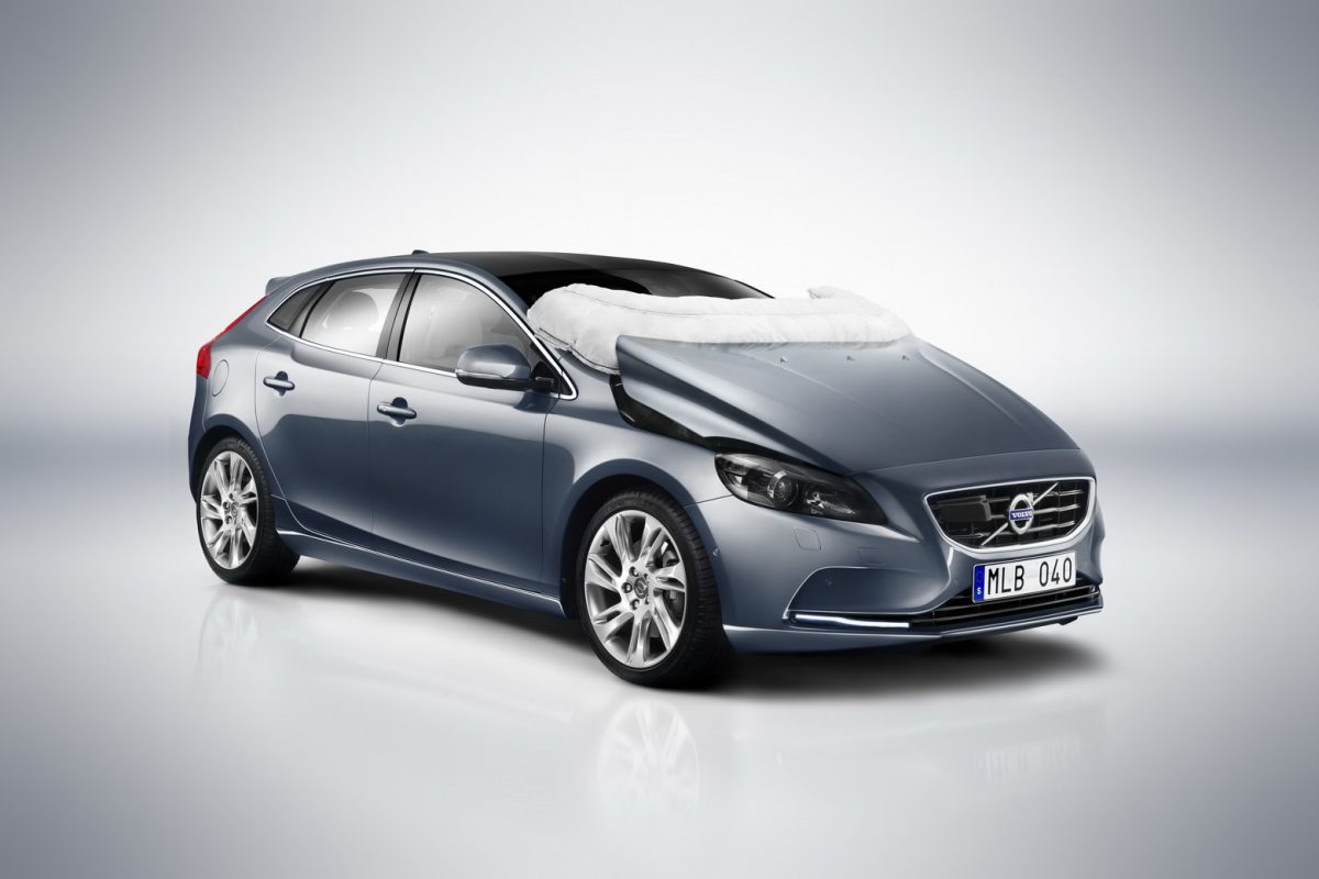 VOLVO V40