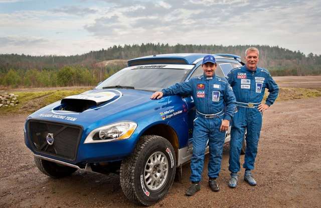 Porig égett egy Volvo XC60 a Dakaron