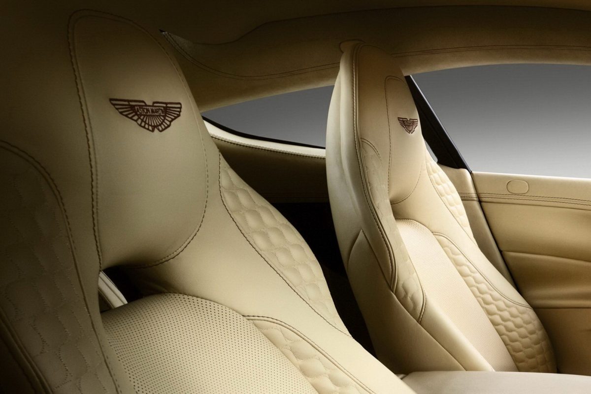 ASTON MARTIN VANQUISH