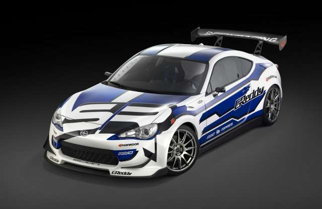 Driftelni küldik a Scion FR-S-t