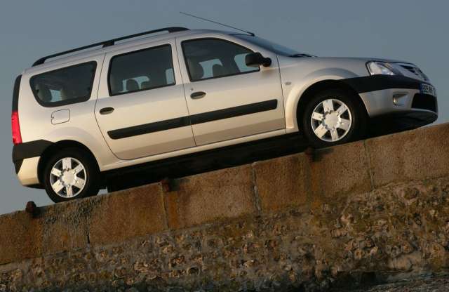 Sosem lesz már ilyen olcsón 7 ülés, kifut a Logan MCV